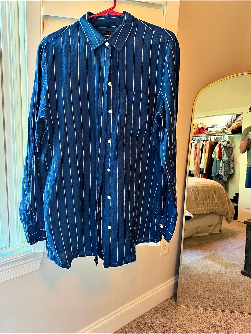 Gap Boyfriend Shirt in 100% Linen Striped Blue & White Medium